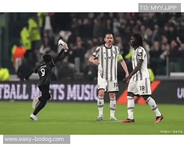 前意甲裁判称莱切球员手臂张开判给尤文点球判罚正确 前意甲裁判称莱切球员手臂张开判给尤文点球判罚正确